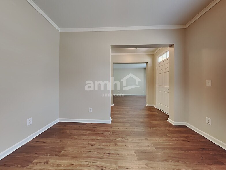 Building Photo - 7492 Hawks Cir