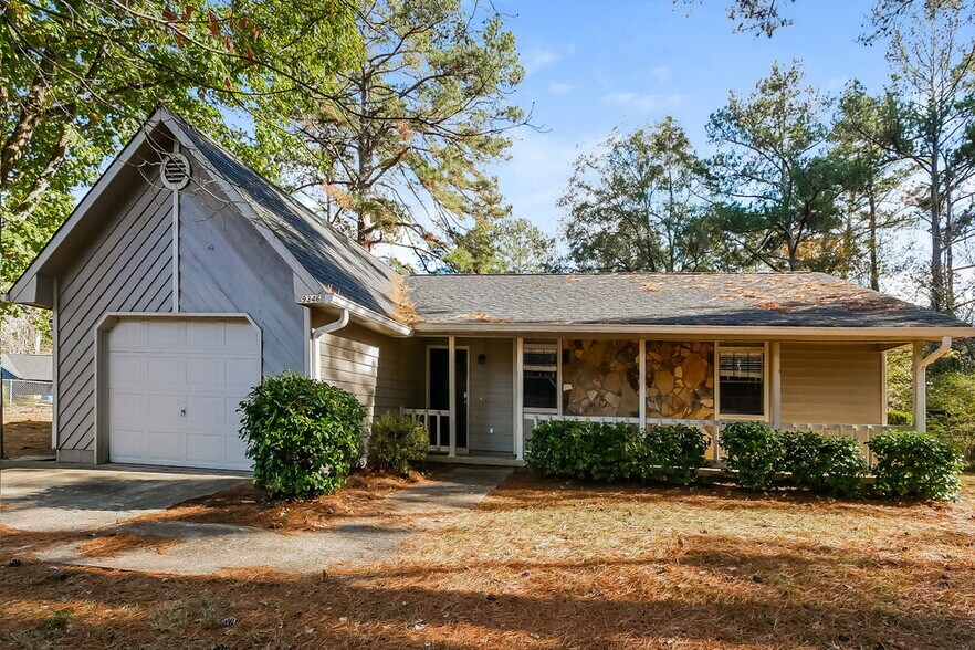 Primary Photo - 9346 Woodknoll Way