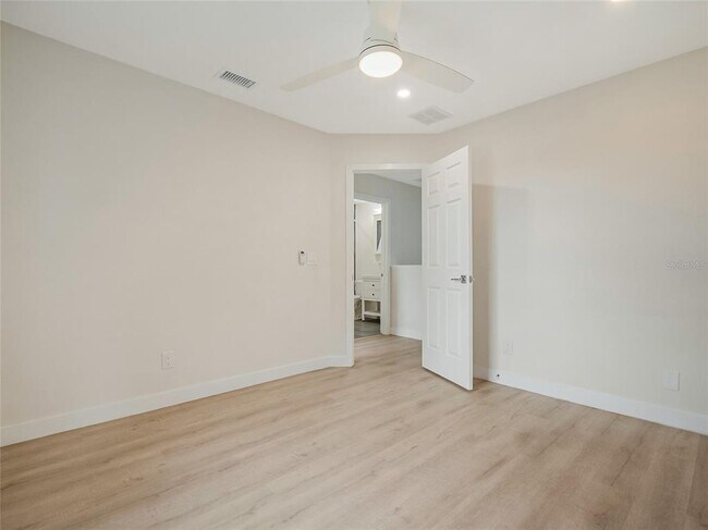 Building Photo - 3906 Quartz Ave