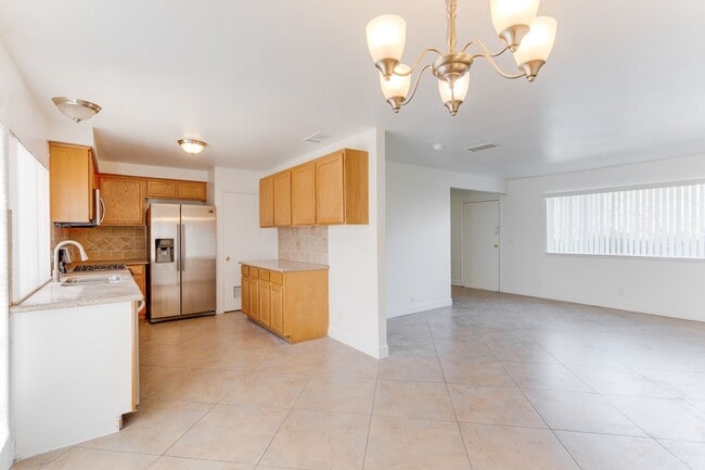 Building Photo - SPACIOUS 3BEDROOM TOWNHOUSE IN 89103 * COMING SOON *