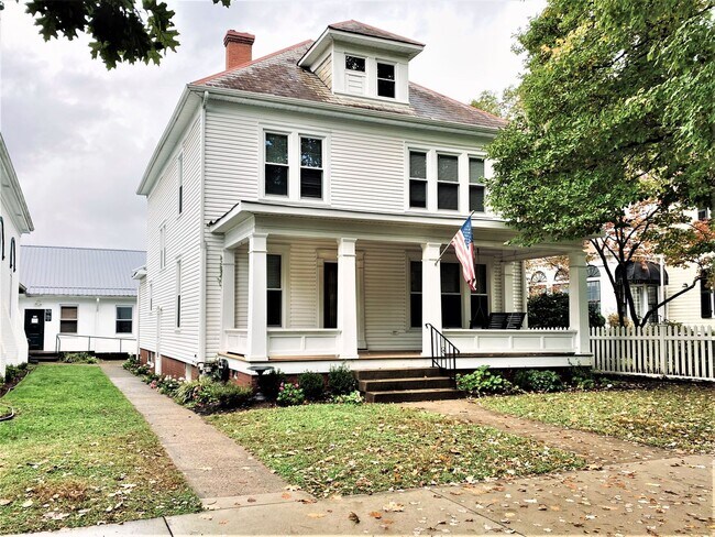 Primary Photo - Large Beautiful Historic Home