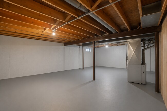 Building Photo - Updated 3 Bed Duplex!