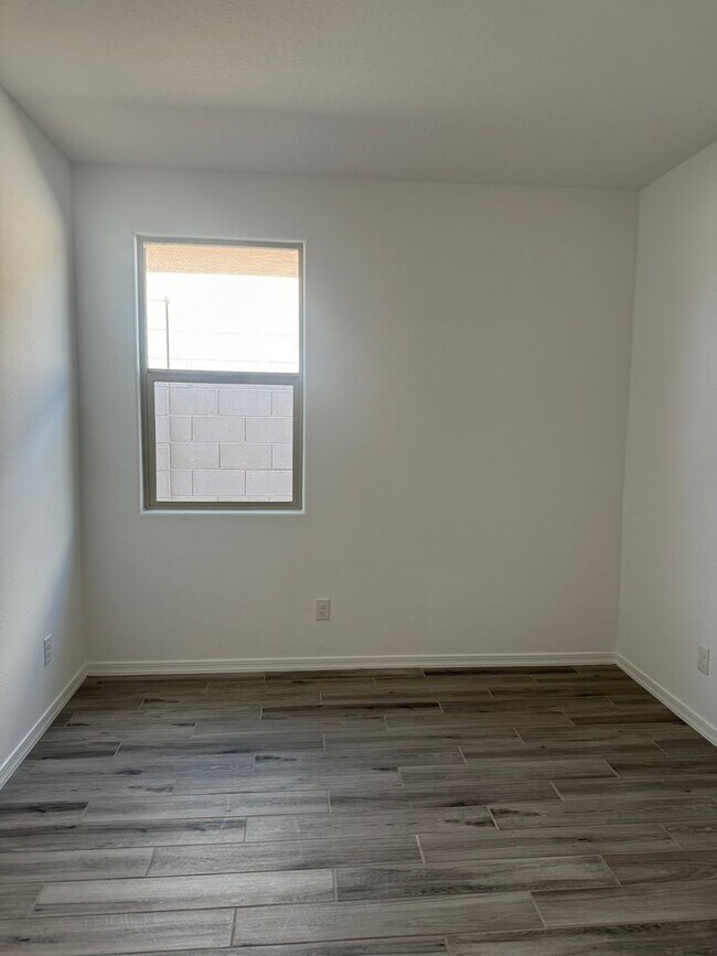 Building Photo - BRAND NEW HOME IN SENTERO CROSSING