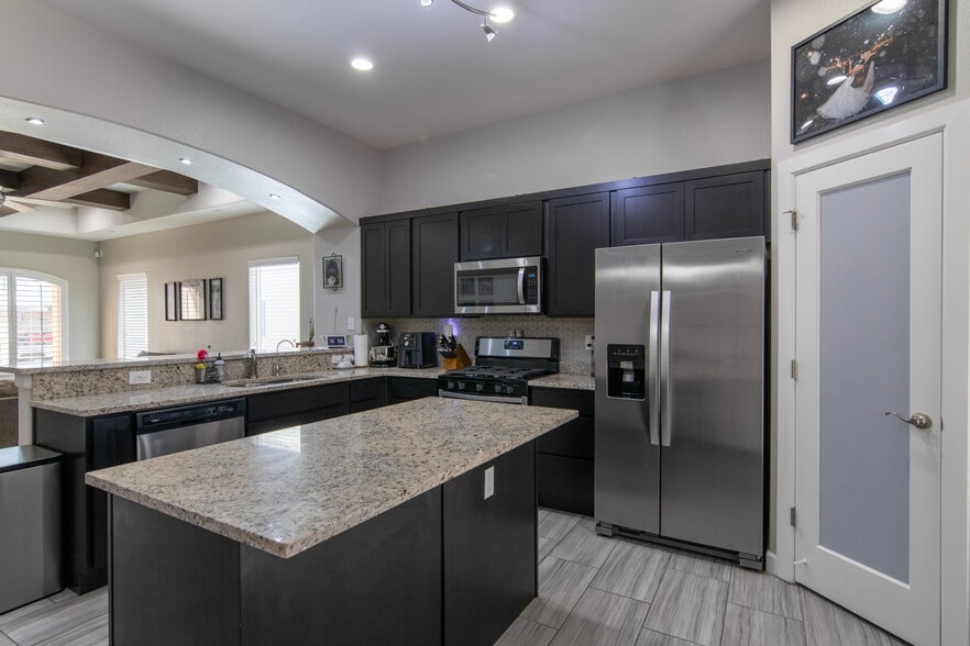 Kitchen - 3456 David Palacio Dr