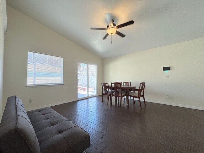 Building Photo - East El Paso 4 bed Refrig A/C close to Park!