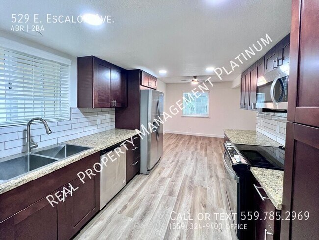 Building Photo - 529 E Escalon Ave