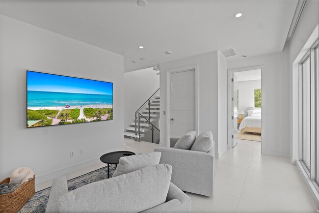 Building Photo - 221 Shore Ct