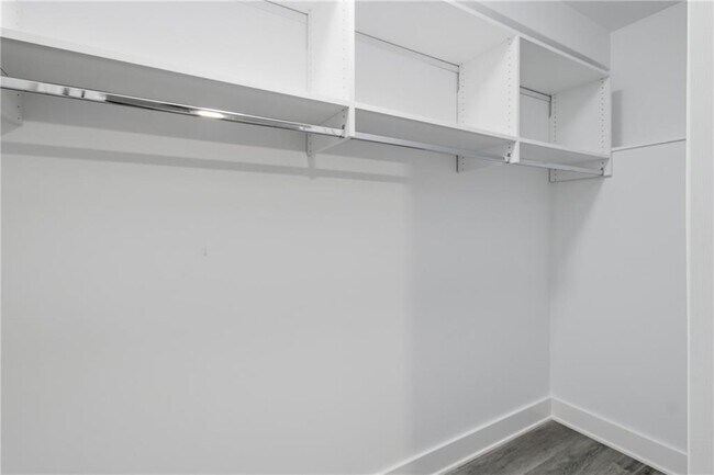 Building Photo - 230 Pinebridge Ct