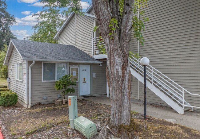 Building Photo - Bluebird Keizer ***Coming Soon*** Washer a...