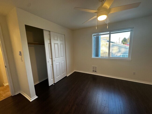 Building Photo - Wray