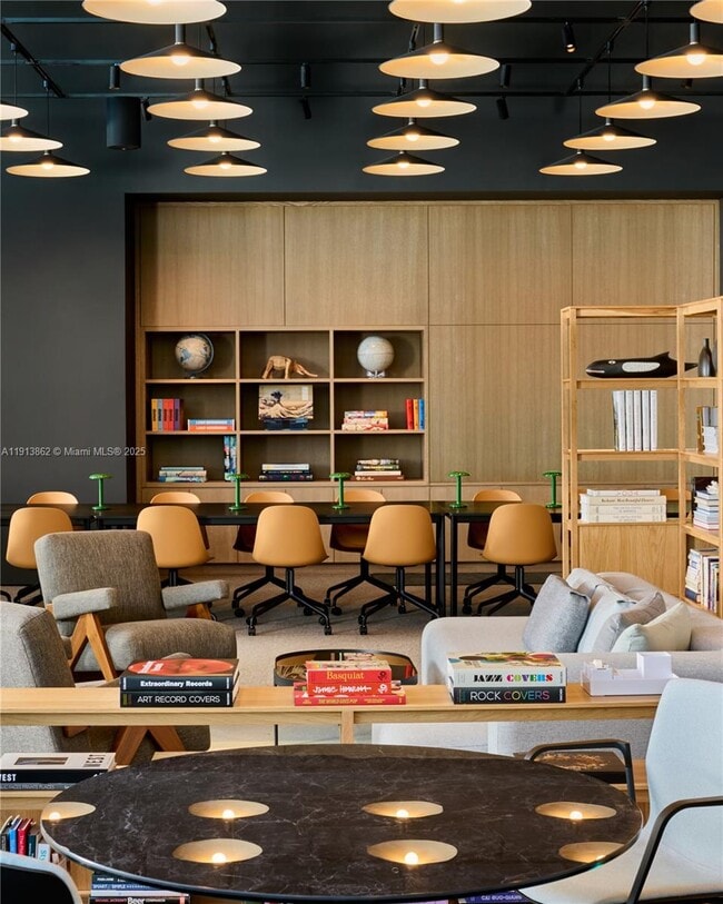 Building Photo - 500 Alton Rd