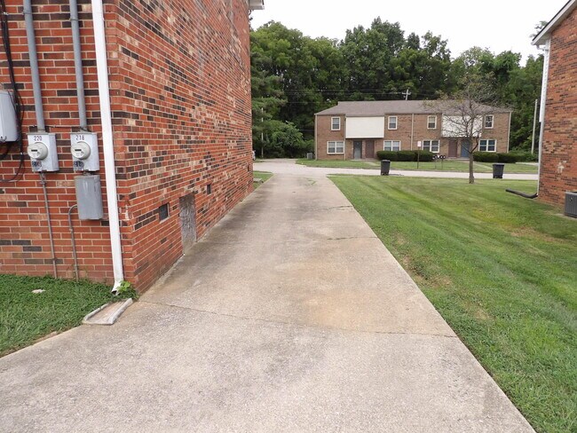 Building Photo - 218 Centennial Dr