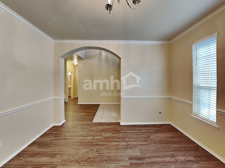 Building Photo - 1821 Cartman Rd