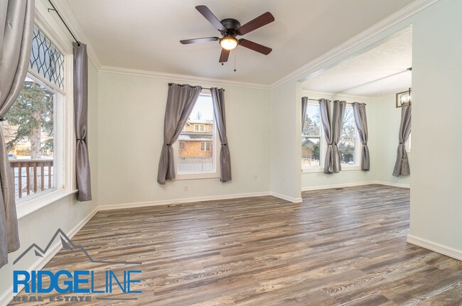 Building Photo - Remodeled home with large dining and livin...