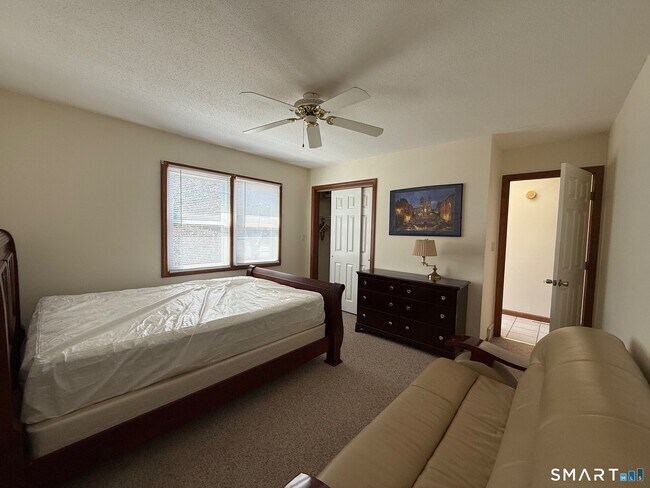 Building Photo - 14 Daniel Dr