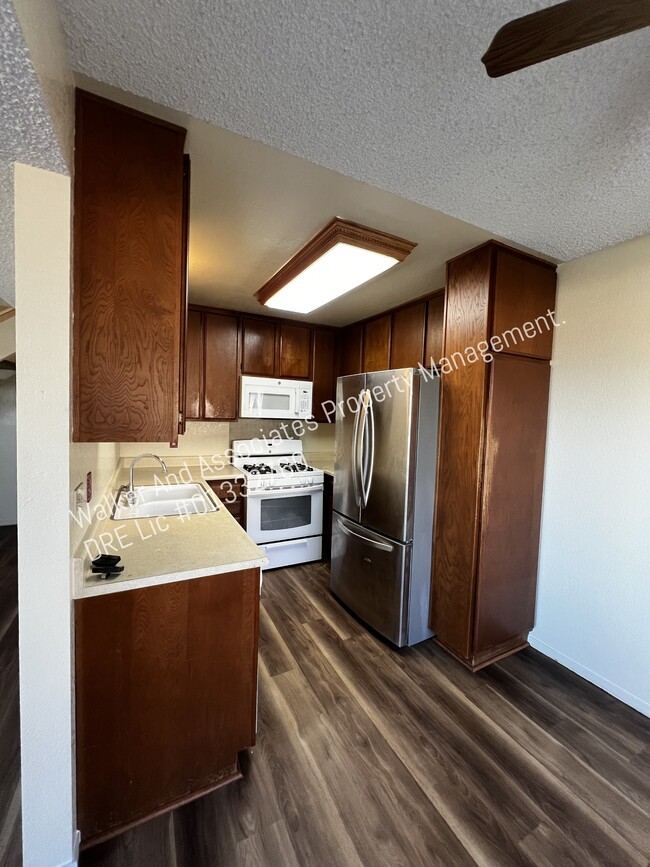 Building Photo - 1161 Sumner Pl