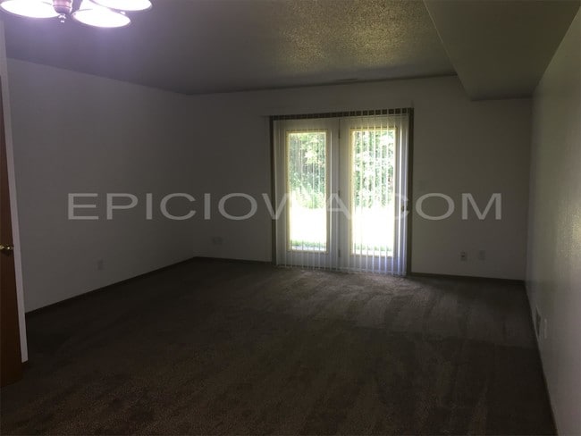 Building Photo - 1320 Daleview Dr