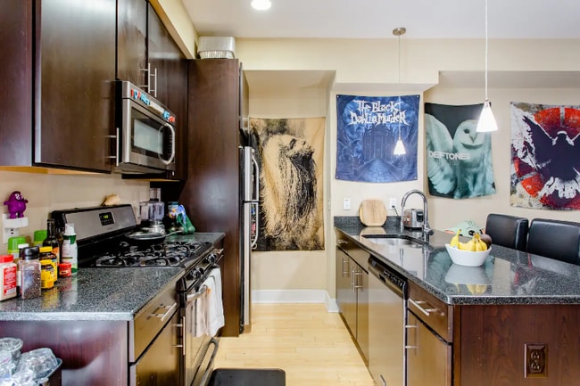 Building Photo - 1123 Leopard St