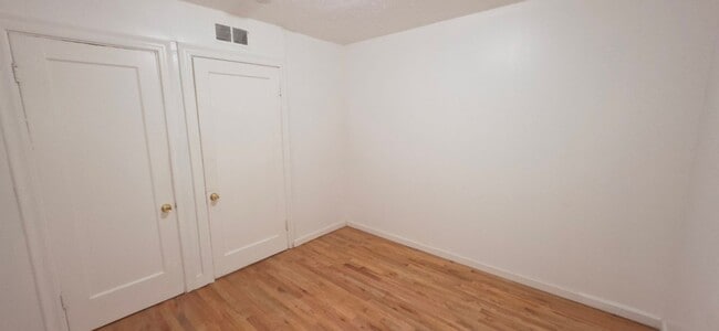 Building Photo - 1306 Mt Olive Ave