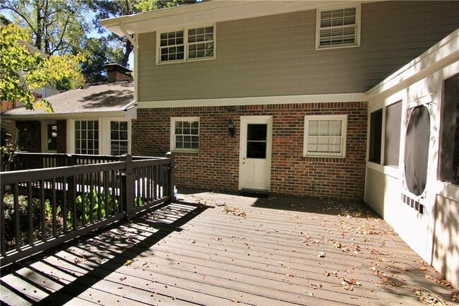Building Photo - 3571 Sunderland Cir NE
