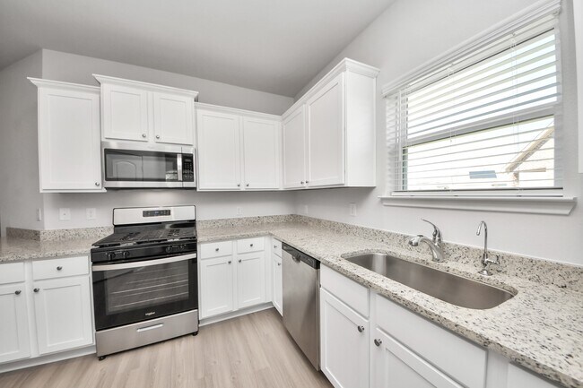 Building Photo - 3113 Foresail Ln