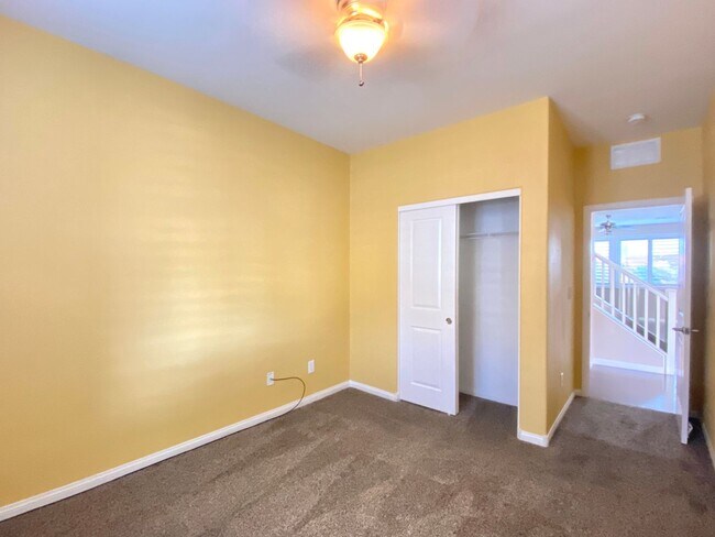 Building Photo - 3621 Vino Biano Ave