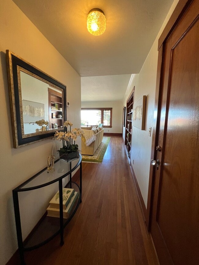 Building Photo - 189C-F-TL-CS