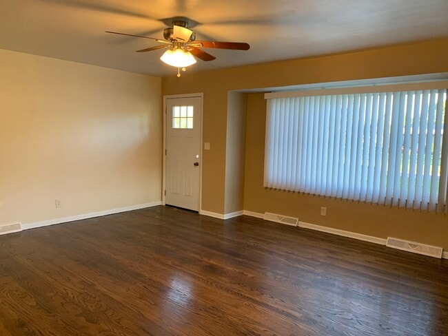 Building Photo - 311 Ventura Dr