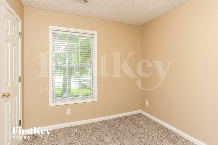 Building Photo - 5082 Memory Ln