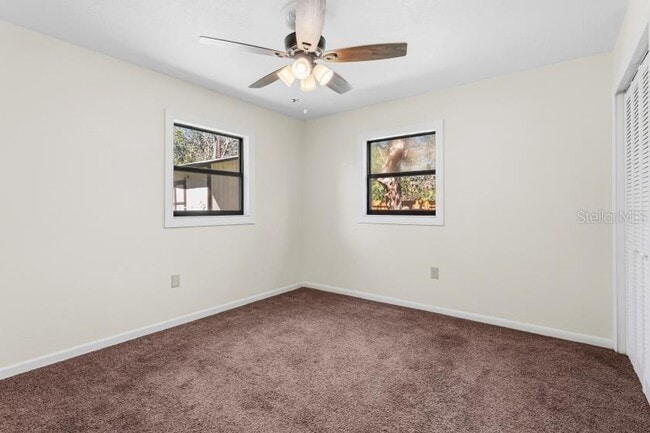 Building Photo - 220 SE 71st St