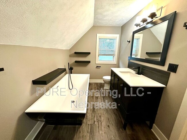 Building Photo - 2814 N 204th St