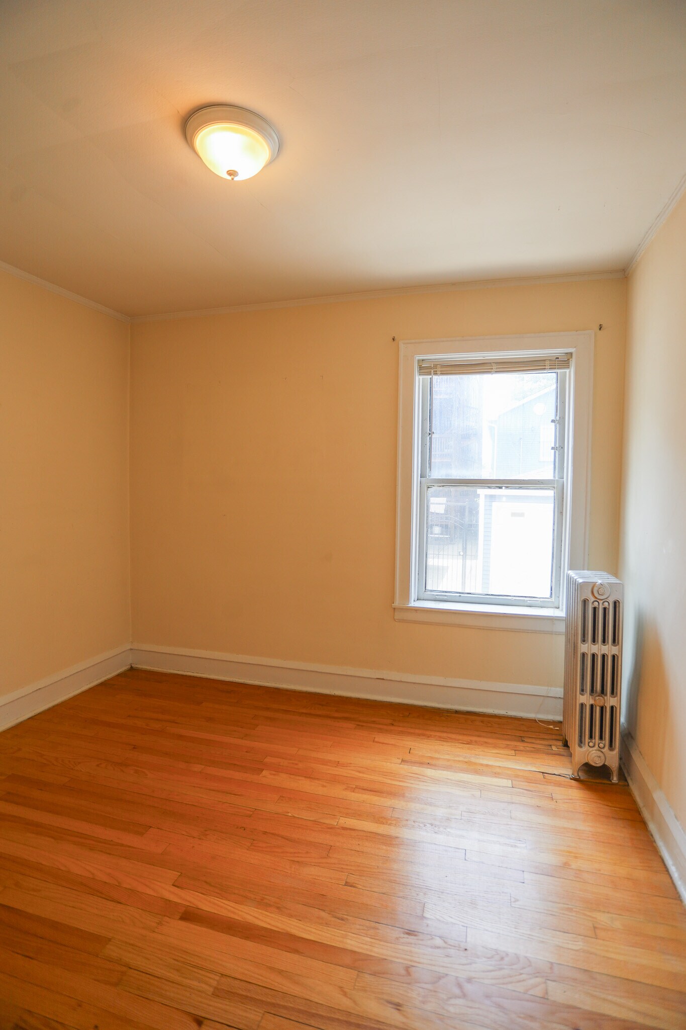 Building Photo - 4250 N Francisco Ave