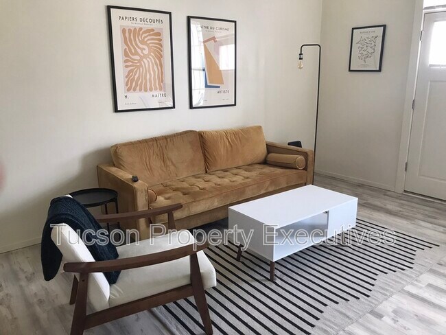 Building Photo - 343 S Convent Ave