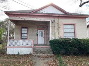 Building Photo - 1914 Webster Ave