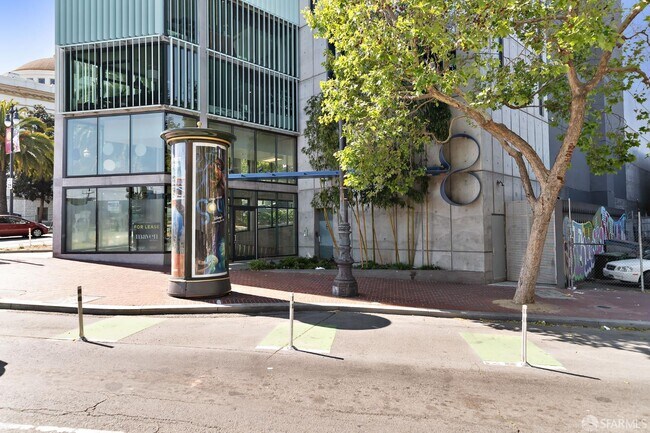 Building Photo - 8 Octavia St