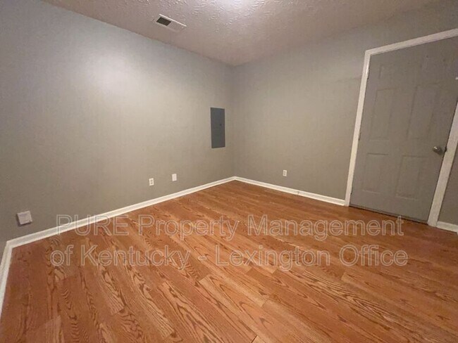 Building Photo - 226 Mousas Way