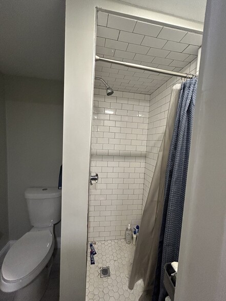 Building Photo - 397 K St
