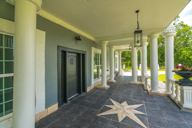 Building Photo - 17128 Spindle Oaks Dr