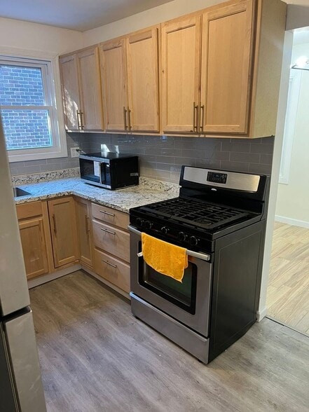 Building Photo - 20292 Forrer St