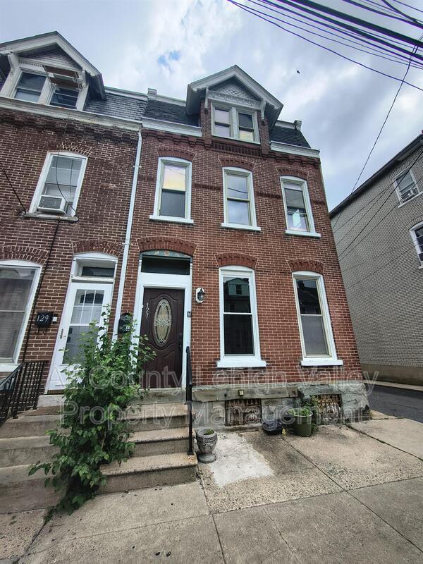 Building Photo - 127 N 12th St