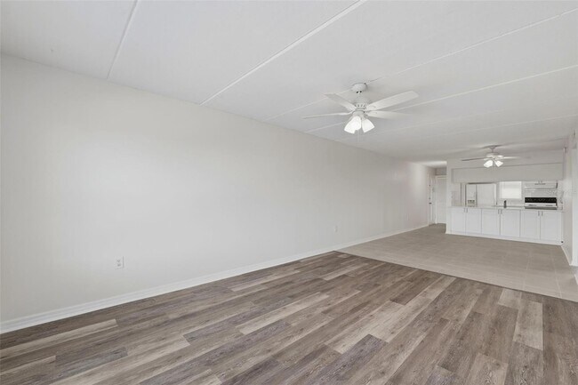 Building Photo - 12760 Indian Rocks Rd