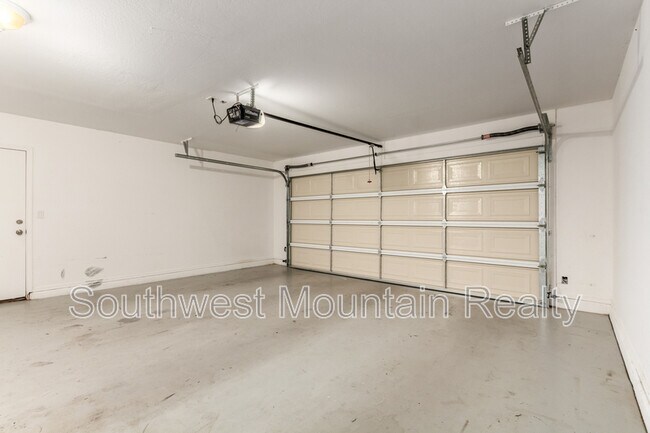 Building Photo - 28406 N Epidote Dr