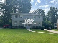Building Photo - 839 Linbard Ln