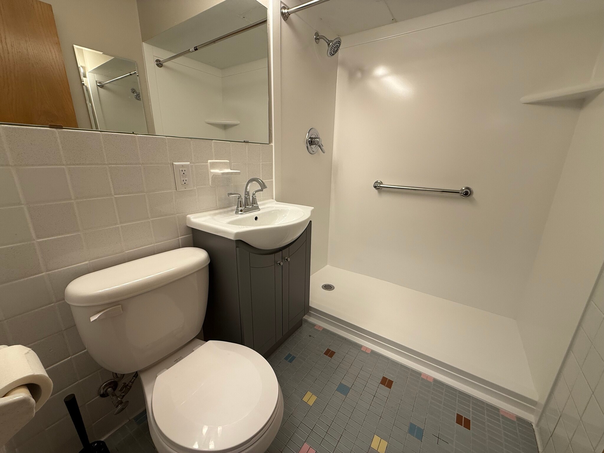Modern Bathroom - 405 10th Ave N