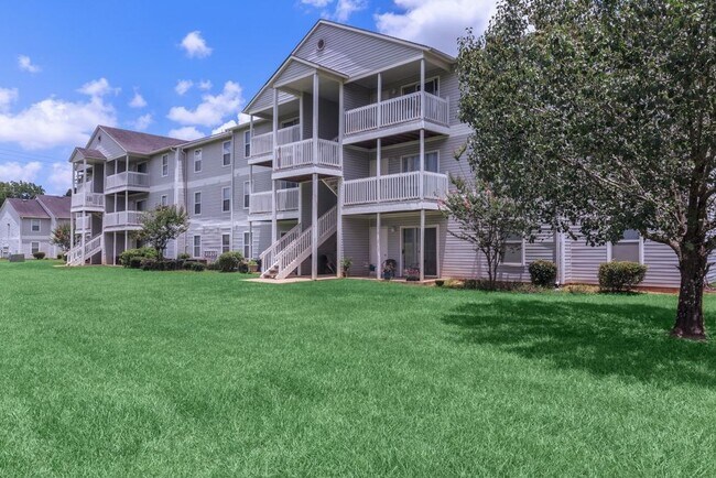 Building Photo - 100 Dairy Rd