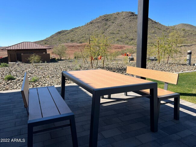 Building Photo - 13316 W Red Range Wy