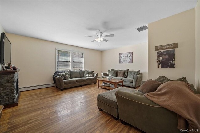 Building Photo - 94 Peddler Hill Rd