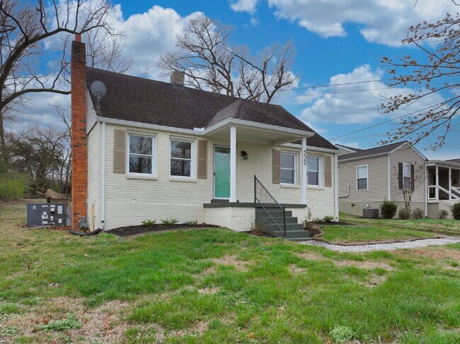 Building Photo - Renovated East Nashville Home | 3BR + Washer/Dryer + Off-Street Parking