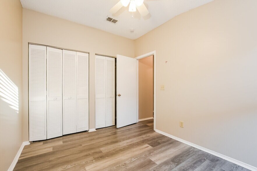 Building Photo - 336 Cello Cir