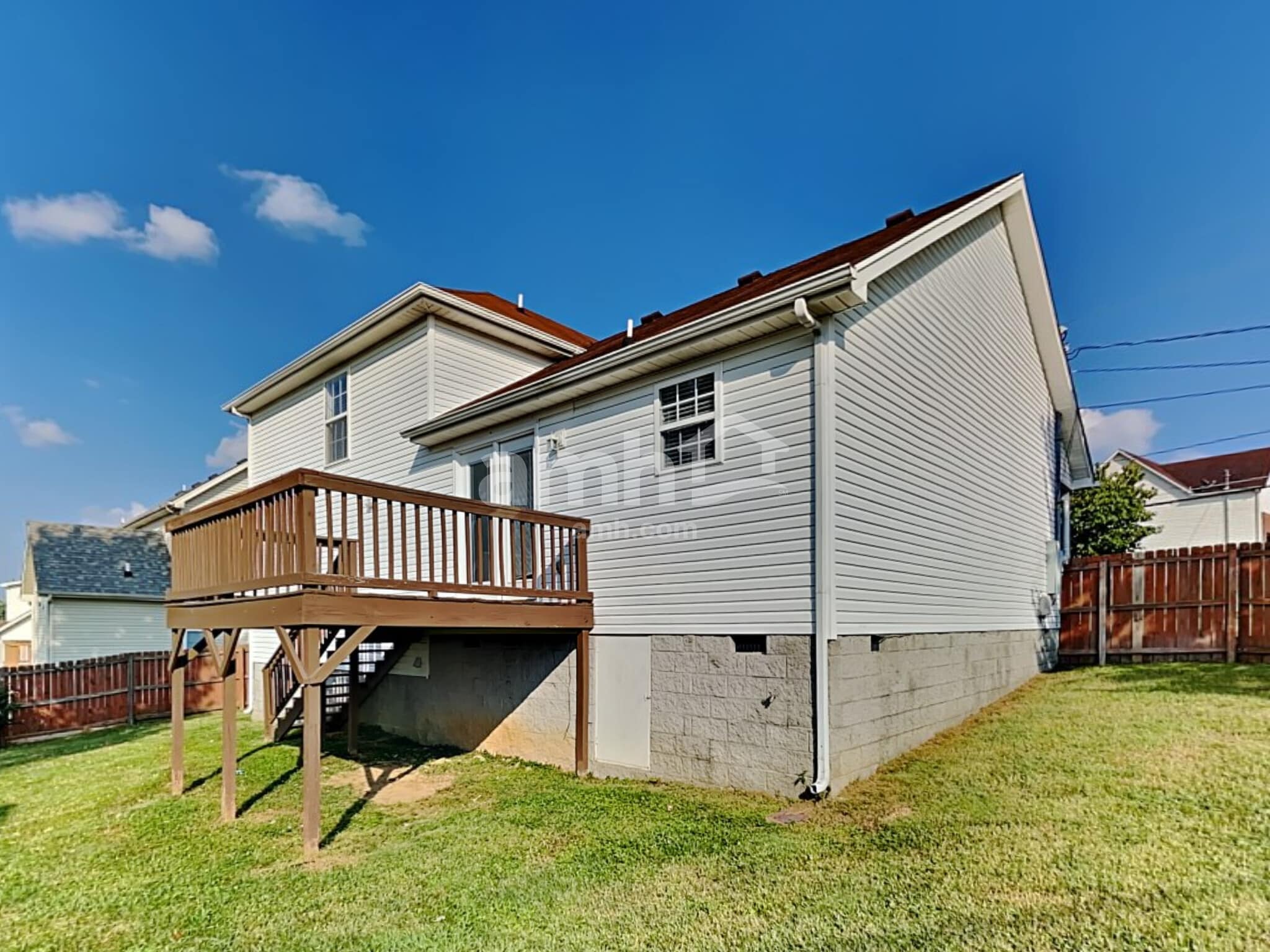 Building Photo - 2114 Debbie Ln